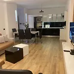 Ajsi Apartments 1